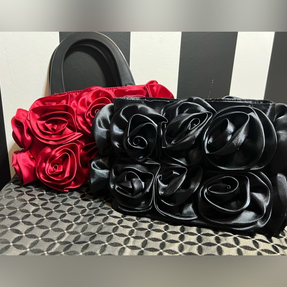 Lori Grenier For Your Ease Only Black And Red Rosette Clutch Mix And Match - Picture 5 of 9